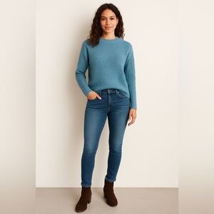 🌸 LOFT Outlet Blue Knit Sweater – Size Small 🌸